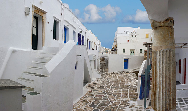 Περιήγηση στο Κάστρο με τη Sifnos Experience