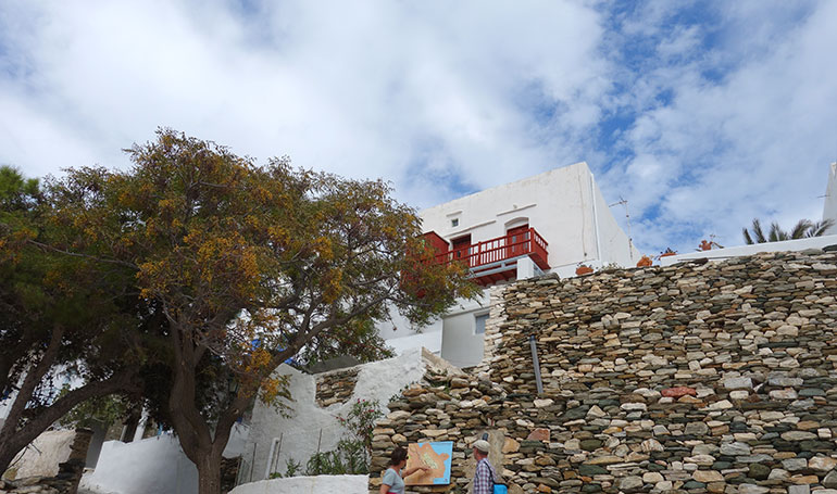 Περιήγηση στο Κάστρο με τη Sifnos Experience